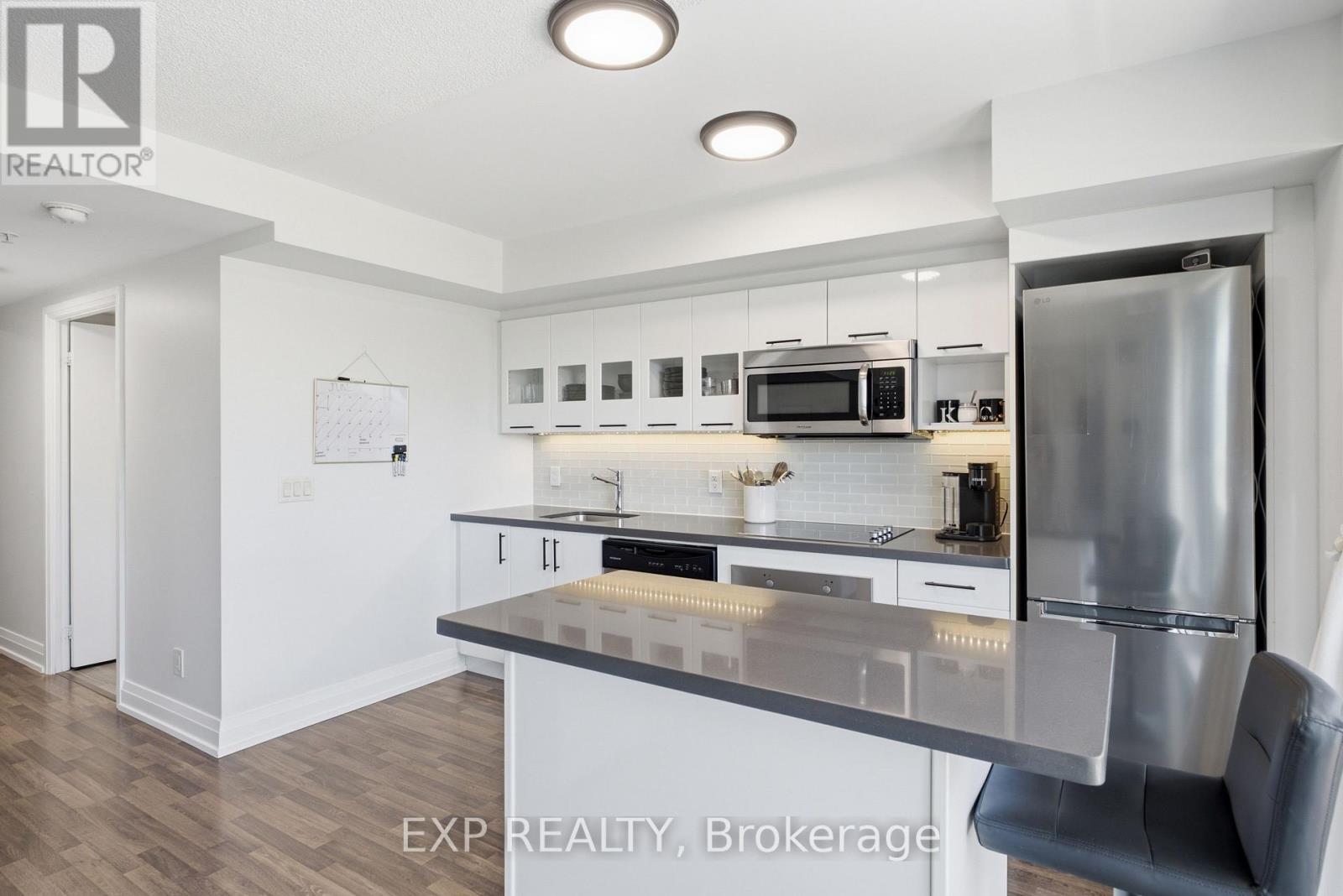 E1108 - 555 Wilson Avenue, Toronto, Ontario  M3H 5Y6 - Photo 14 - C13569782