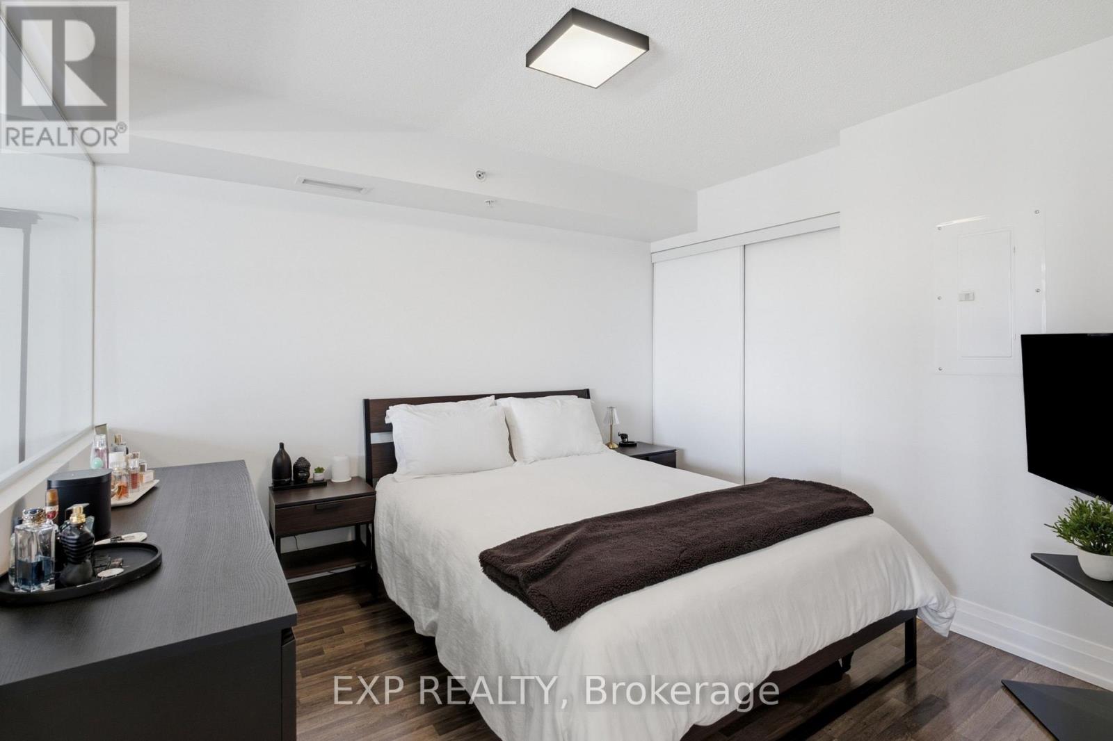 E1108 - 555 Wilson Avenue, Toronto, Ontario  M3H 5Y6 - Photo 18 - C13569782