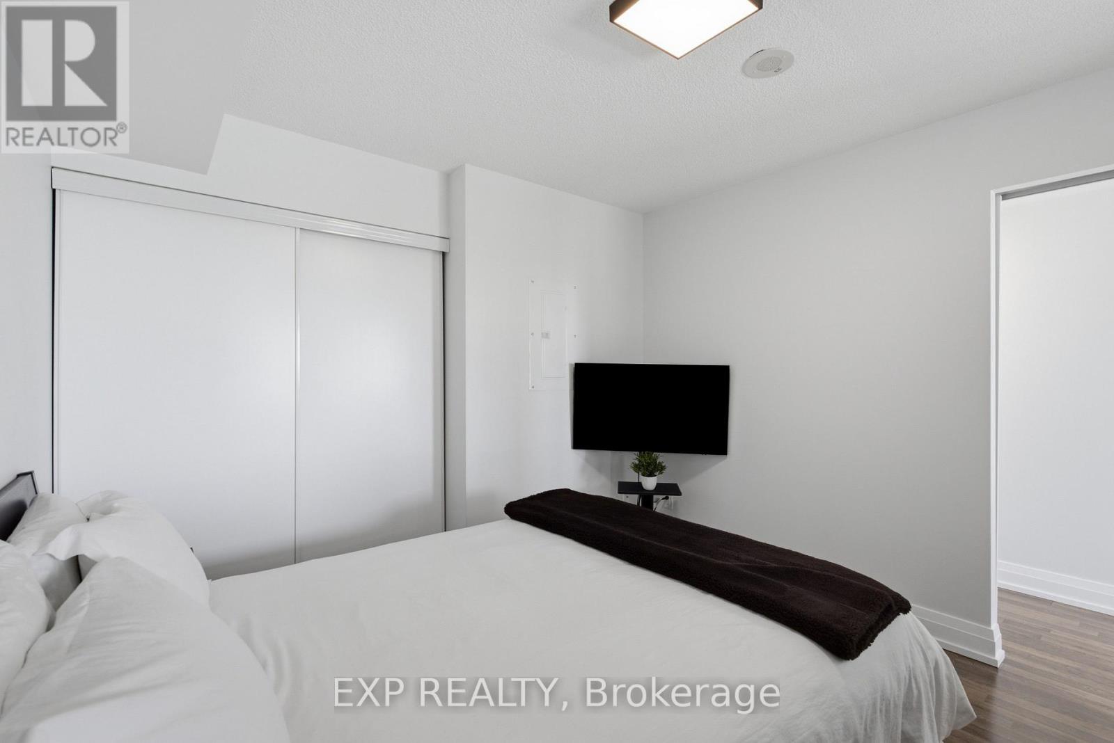 E1108 - 555 Wilson Avenue, Toronto, Ontario  M3H 5Y6 - Photo 19 - C13569782