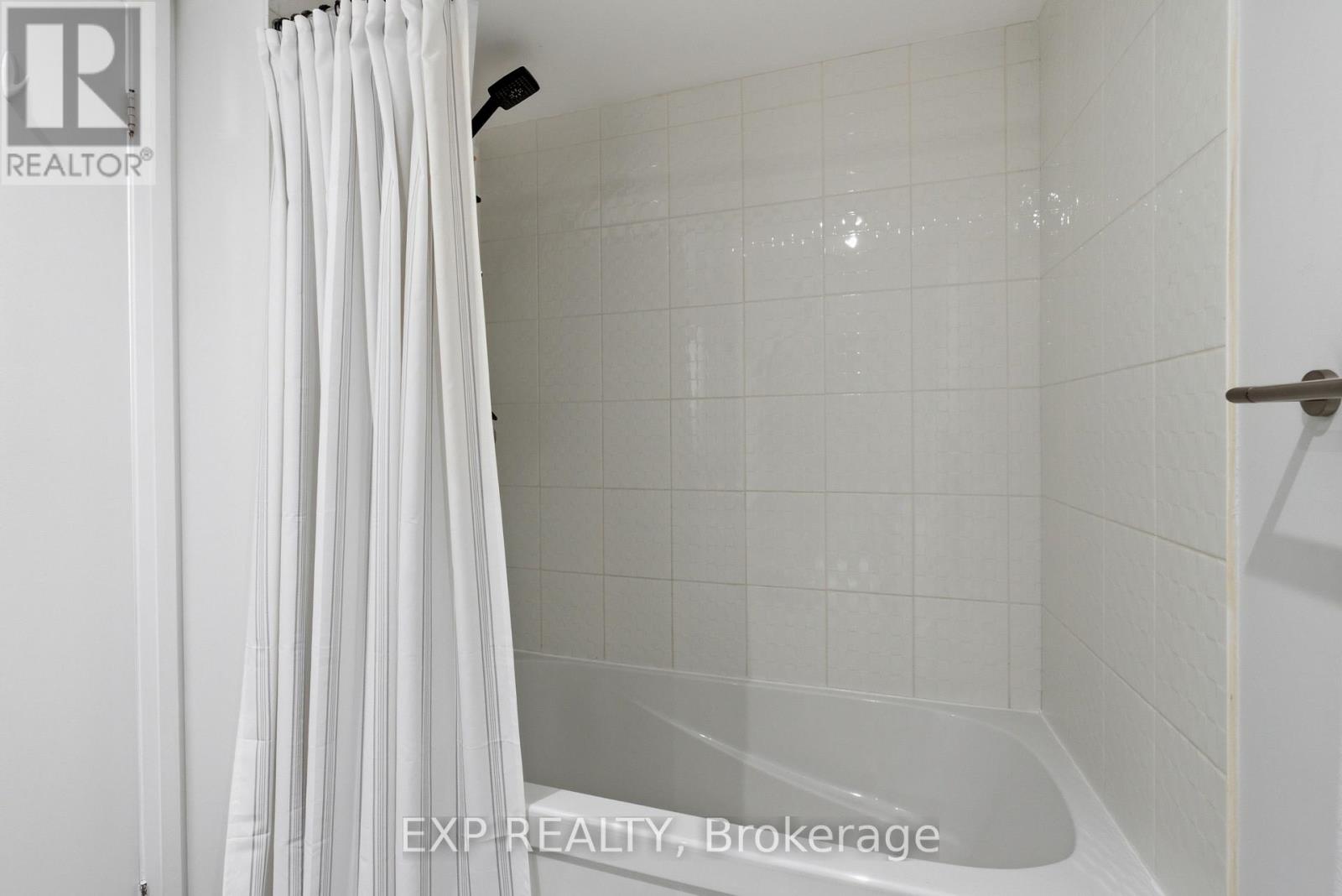 E1108 - 555 Wilson Avenue, Toronto, Ontario  M3H 5Y6 - Photo 22 - C13569782