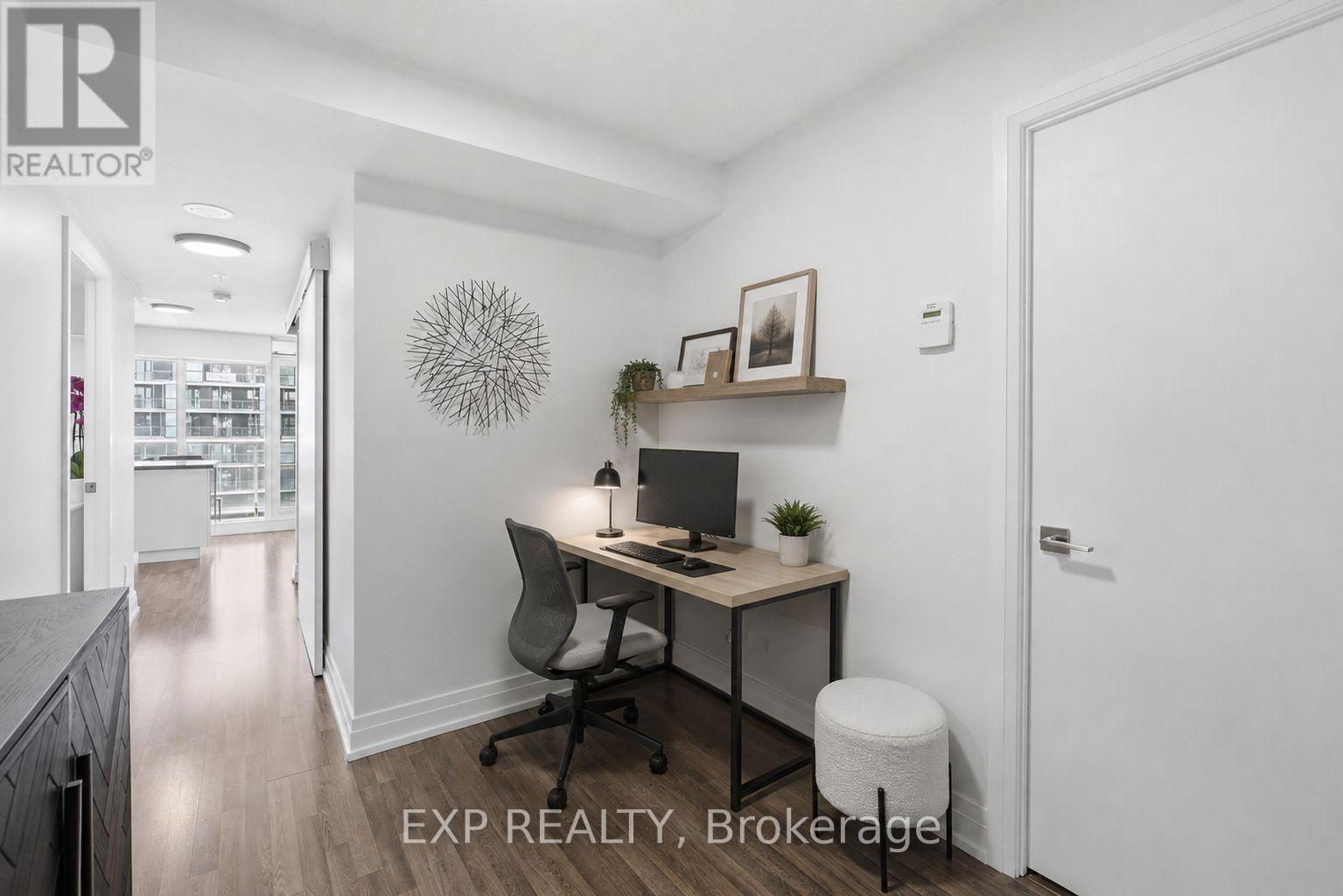 E1108 - 555 Wilson Avenue, Toronto, Ontario  M3H 5Y6 - Photo 8 - C13569782