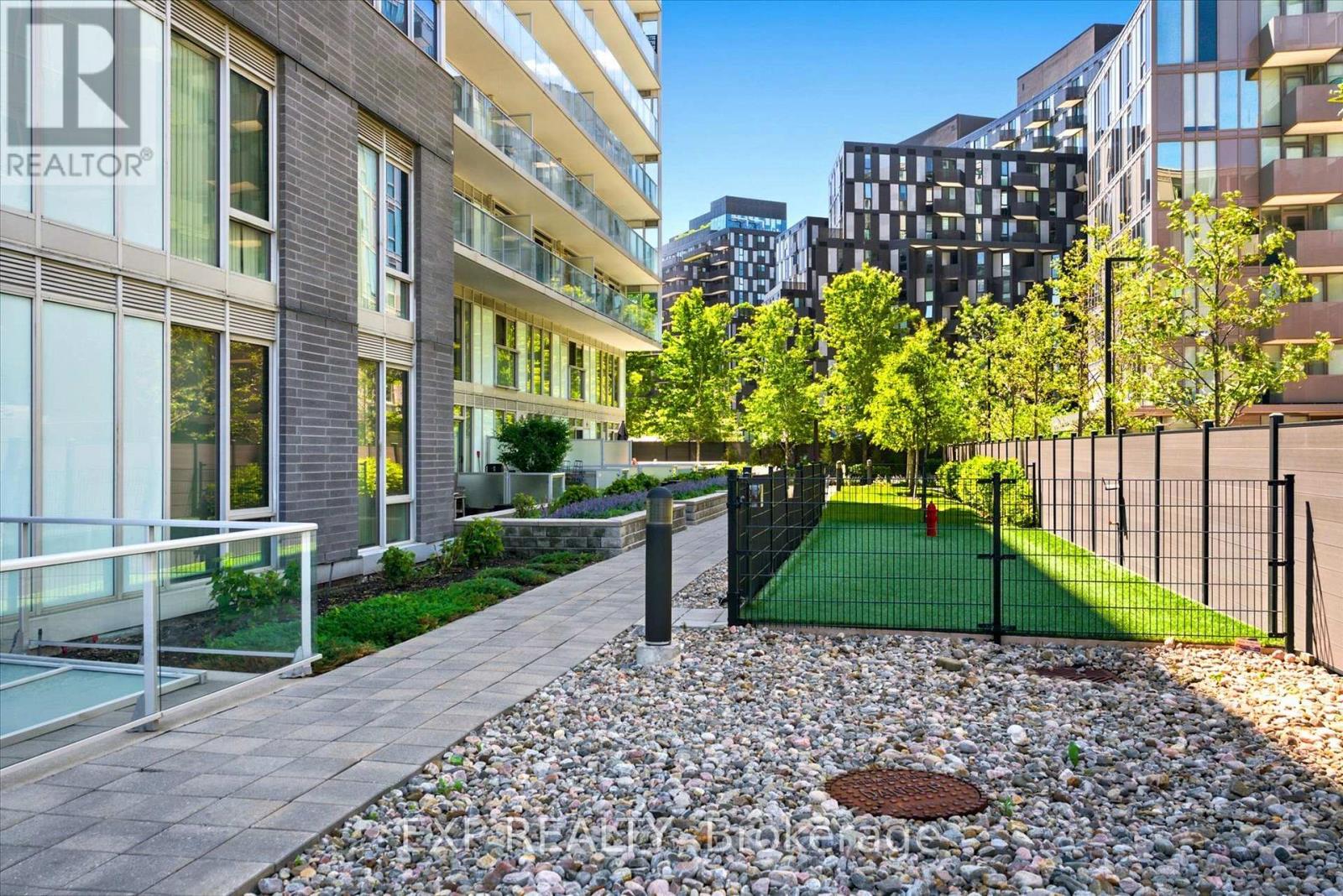E1108 - 555 Wilson Avenue, Toronto, Ontario  M3H 5Y6 - Photo 30 - C13569782