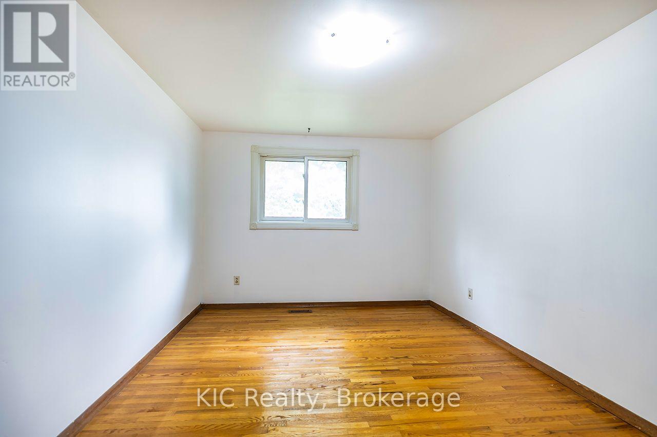1151 Valley Court, Oshawa, Ontario  L1J 3M4 - Photo 22 - E13670242
