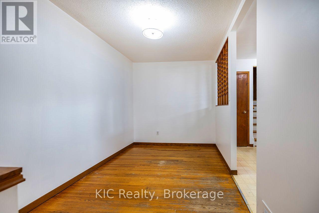 1151 Valley Court, Oshawa, Ontario  L1J 3M4 - Photo 10 - E13670242