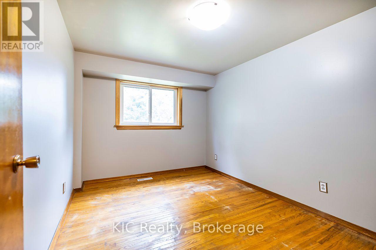 1151 Valley Court, Oshawa, Ontario  L1J 3M4 - Photo 26 - E13670242