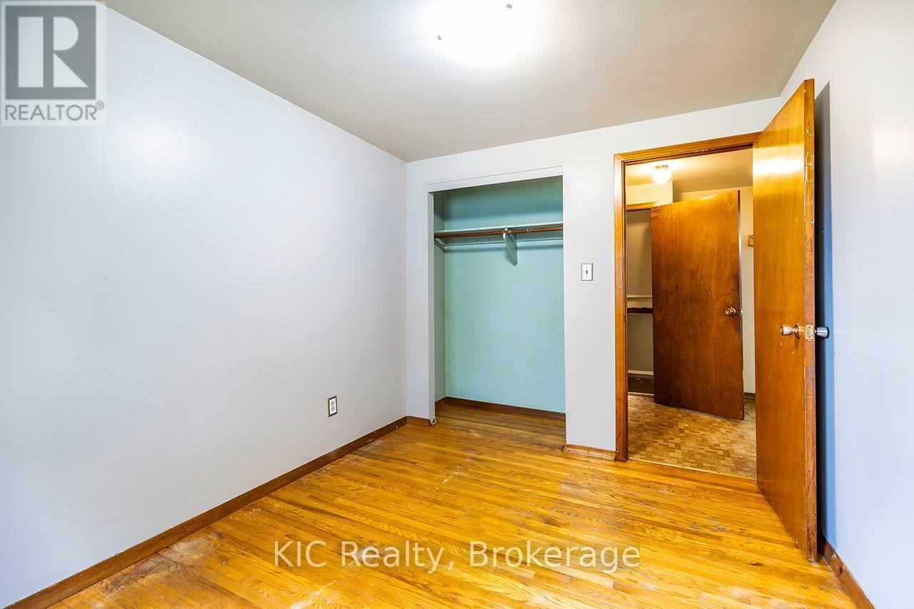 1151 Valley Court, Oshawa, Ontario  L1J 3M4 - Photo 27 - E13670242