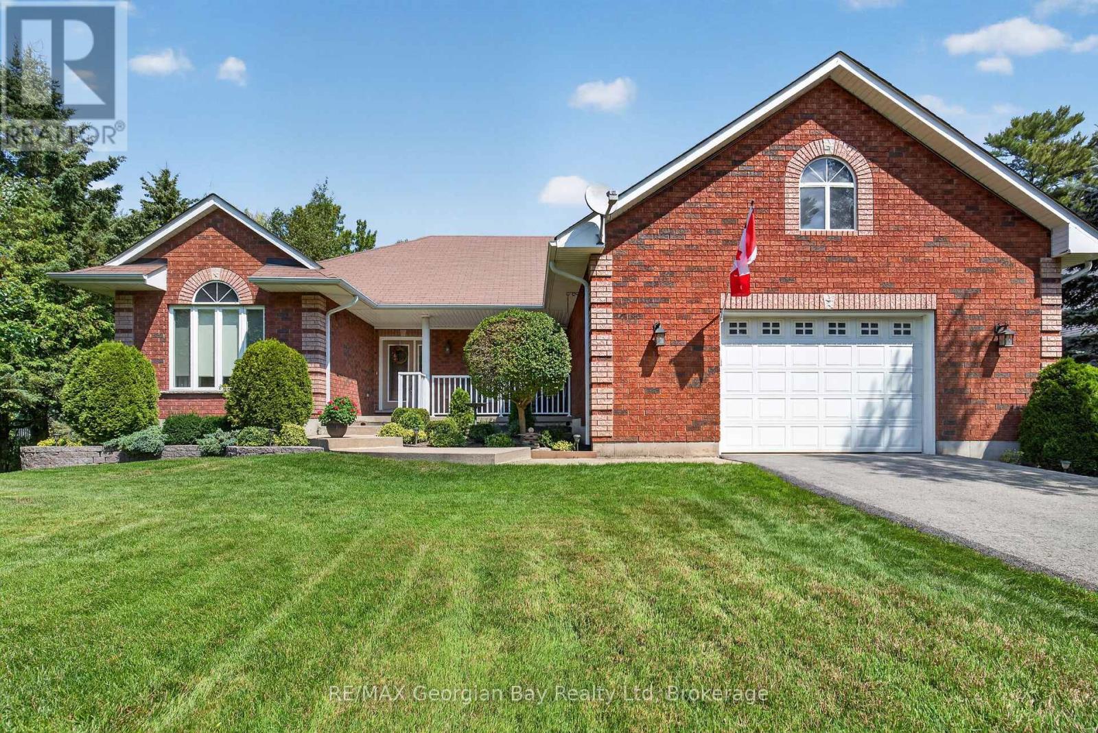 1339 Tiny Beaches Road N, Tiny, Ontario  L9M 0H3 - Photo 1 - S13670520