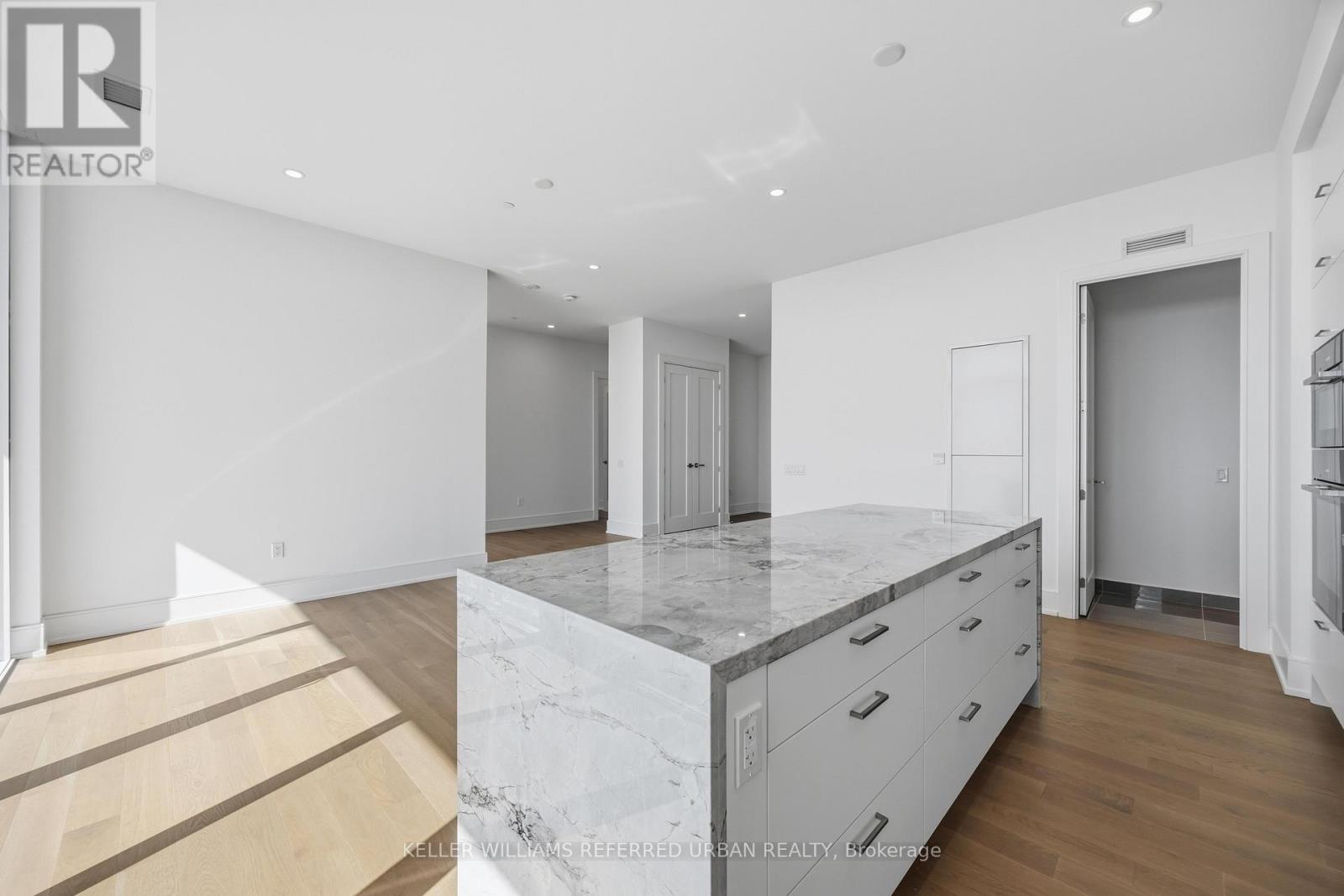 Ph3 - 10 Inn On The Park Drive, Toronto, Ontario  M3C 0P9 - Photo 10 - C13445032