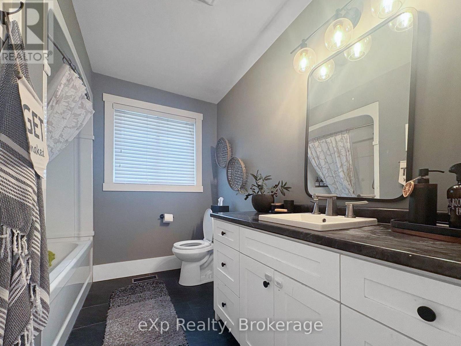 10 Watt Street, Brockton, Ontario  N0G 2V0 - Photo 12 - X13670570