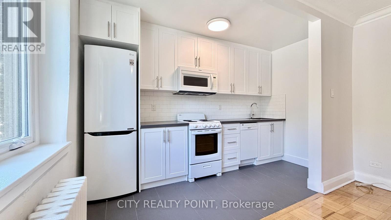 218 - 396 Avenue Road, Toronto, Ontario  M4V 2H4 - Photo 3 - C13670524