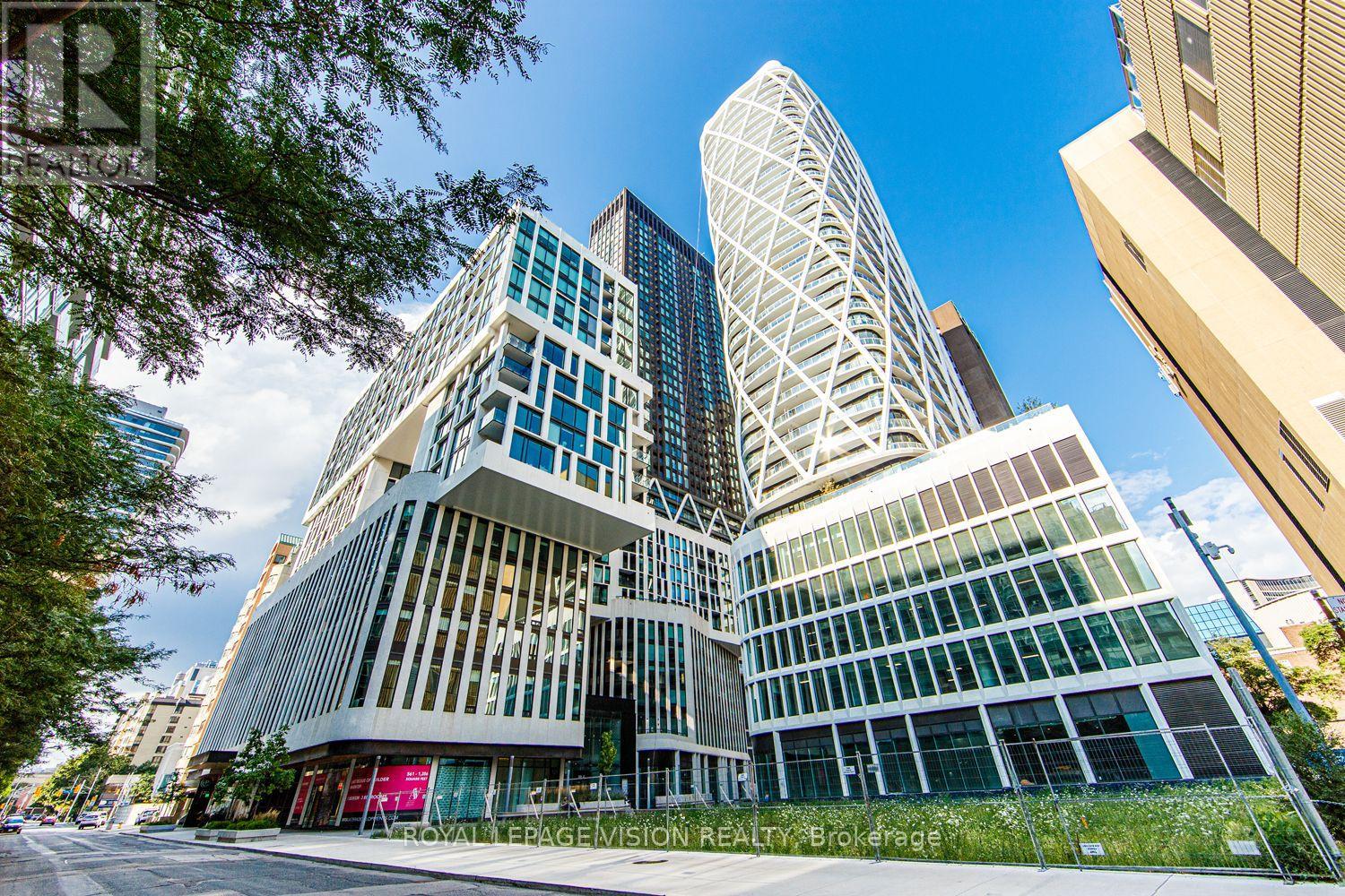 1121 - 121 ST PATRICK STREET, Toronto, Ontario