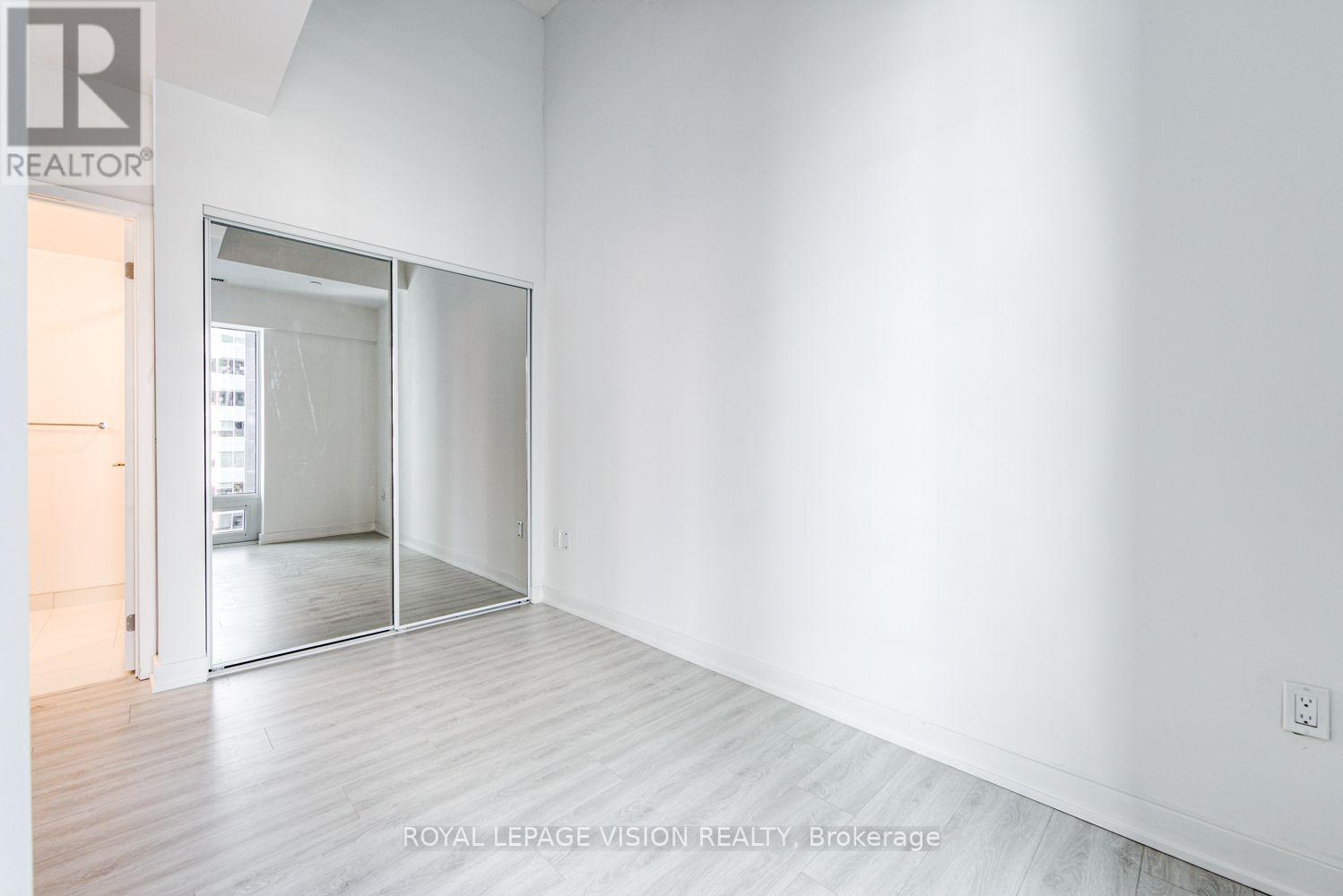 1121 - 121 St Patrick Street, Toronto, Ontario  M5T 0B8 - Photo 25 - C13670562