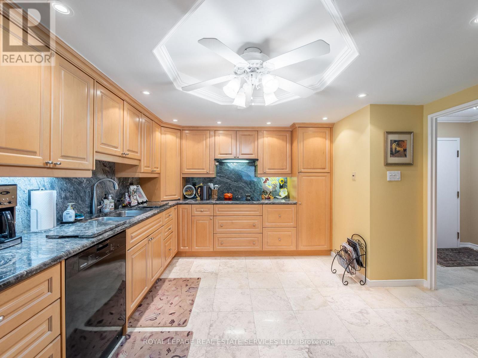 1404 - 131 Beecroft Road, Toronto, Ontario  M2N 6G9 - Photo 4 - C13670566