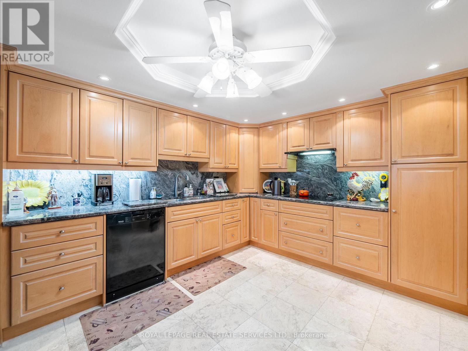 1404 - 131 Beecroft Road, Toronto, Ontario  M2N 6G9 - Photo 6 - C13670566
