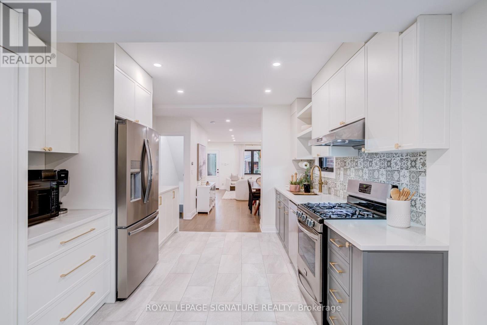 222 Queensdale Avenue, Toronto, Ontario M4C 2B2 - Photo 14 - E13670658