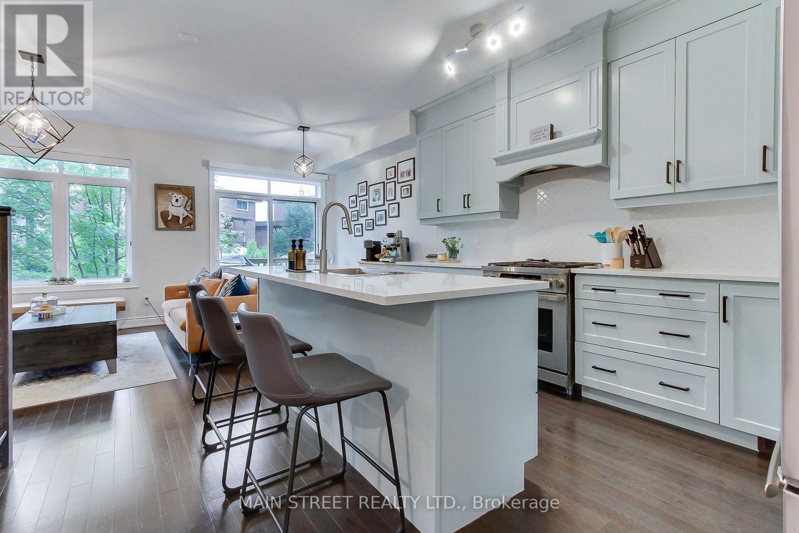 26 Queen Mary Court W, Vaughan, Ontario L4L 0H9 - Photo 14 - N13670678