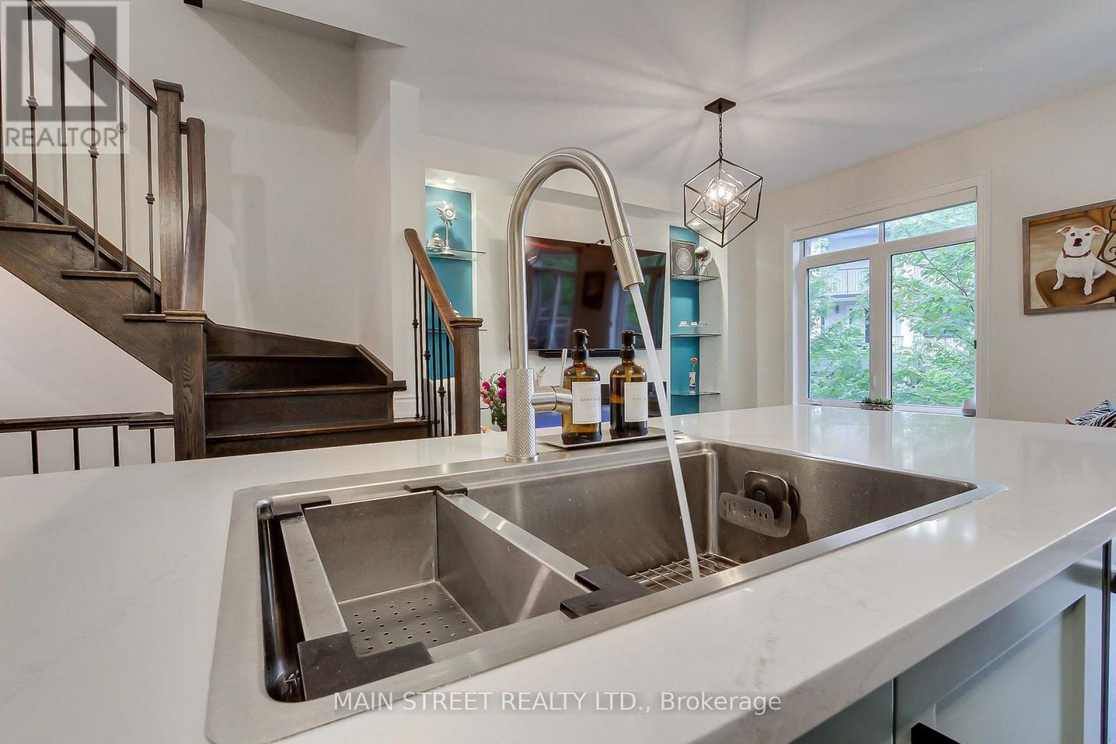 26 Queen Mary Court W, Vaughan, Ontario L4L 0H9 - Photo 15 - N13670678