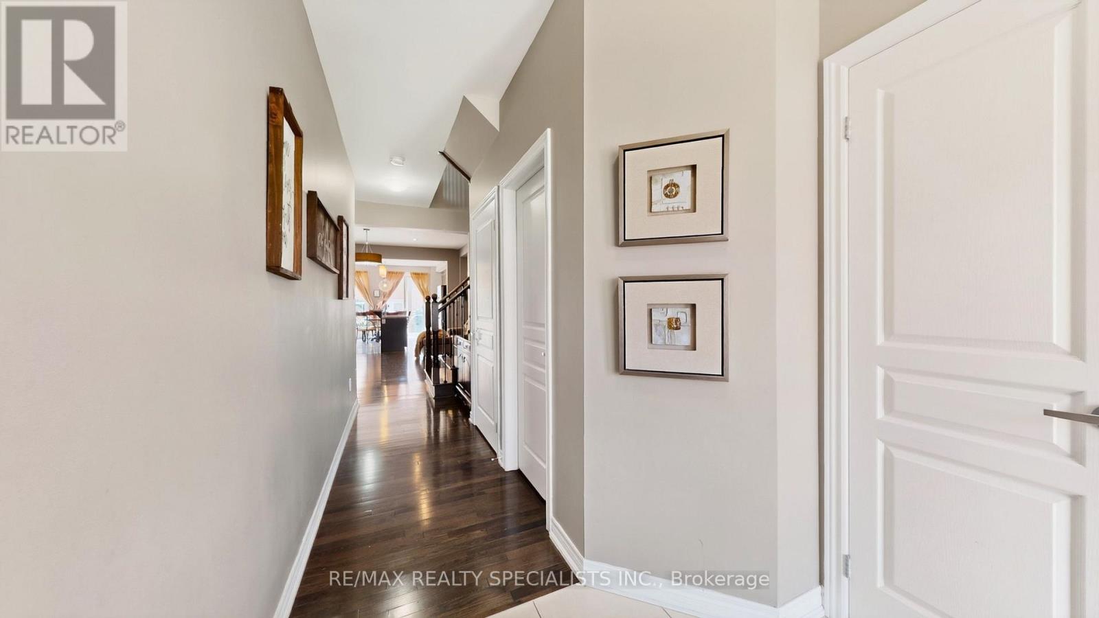 30 Pendulum Circle, Brampton, Ontario  L6R 3N6 - Photo 2 - W13670538