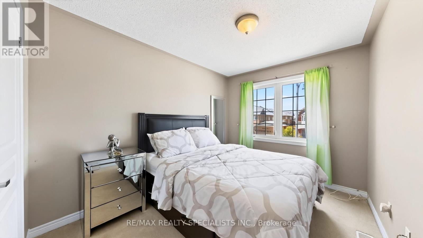 30 Pendulum Circle, Brampton, Ontario  L6R 3N6 - Photo 8 - W13670538