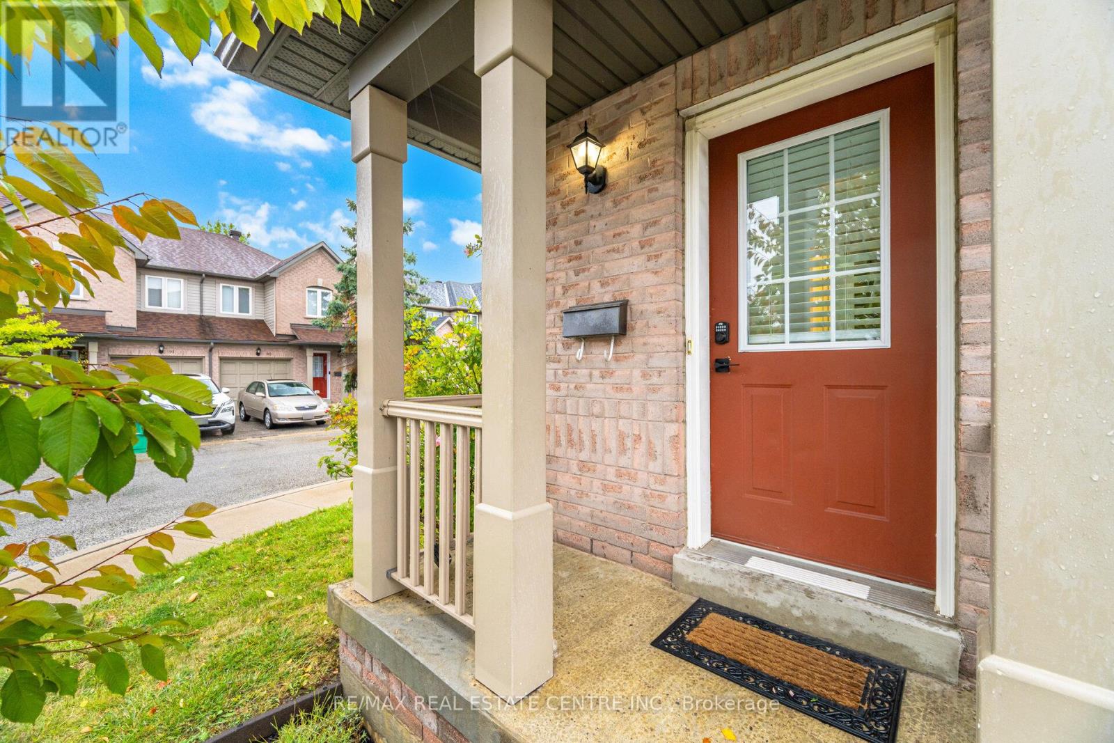 48 - 5255 Guildwood Way, Mississauga, Ontario L5R 4A8 - Photo 3 - W13670568