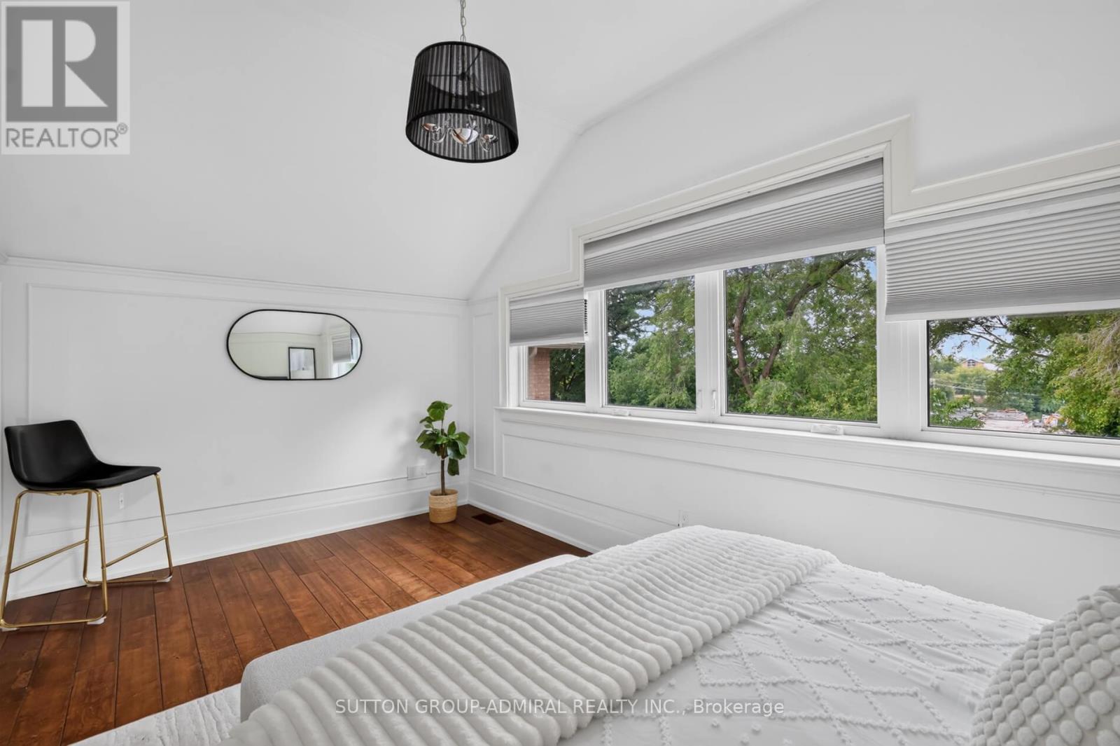 63 Westbury Crescent, Toronto, Ontario  M6M 1M3 - Photo 19 - W13670572