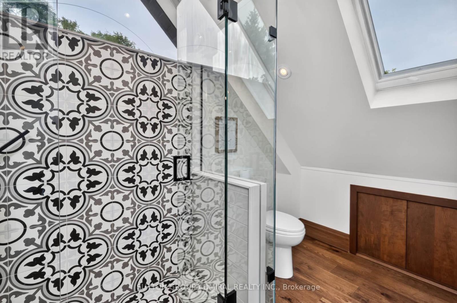 63 Westbury Crescent, Toronto, Ontario  M6M 1M3 - Photo 24 - W13670572