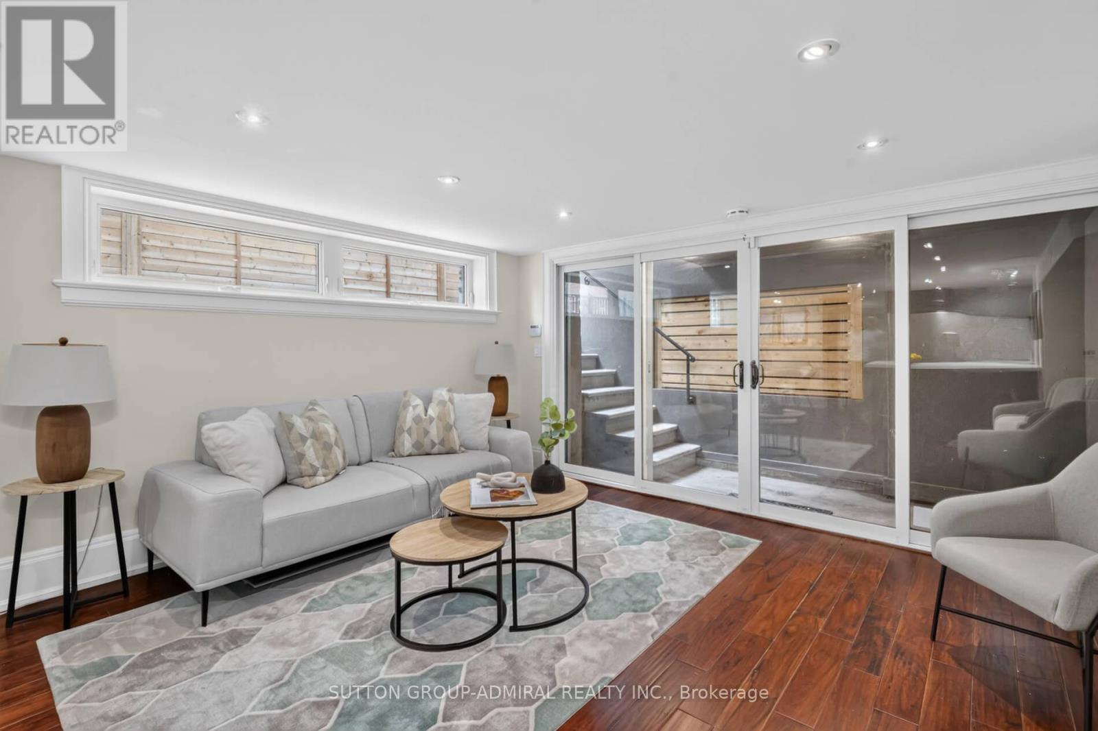 63 Westbury Crescent, Toronto, Ontario  M6M 1M3 - Photo 28 - W13670572
