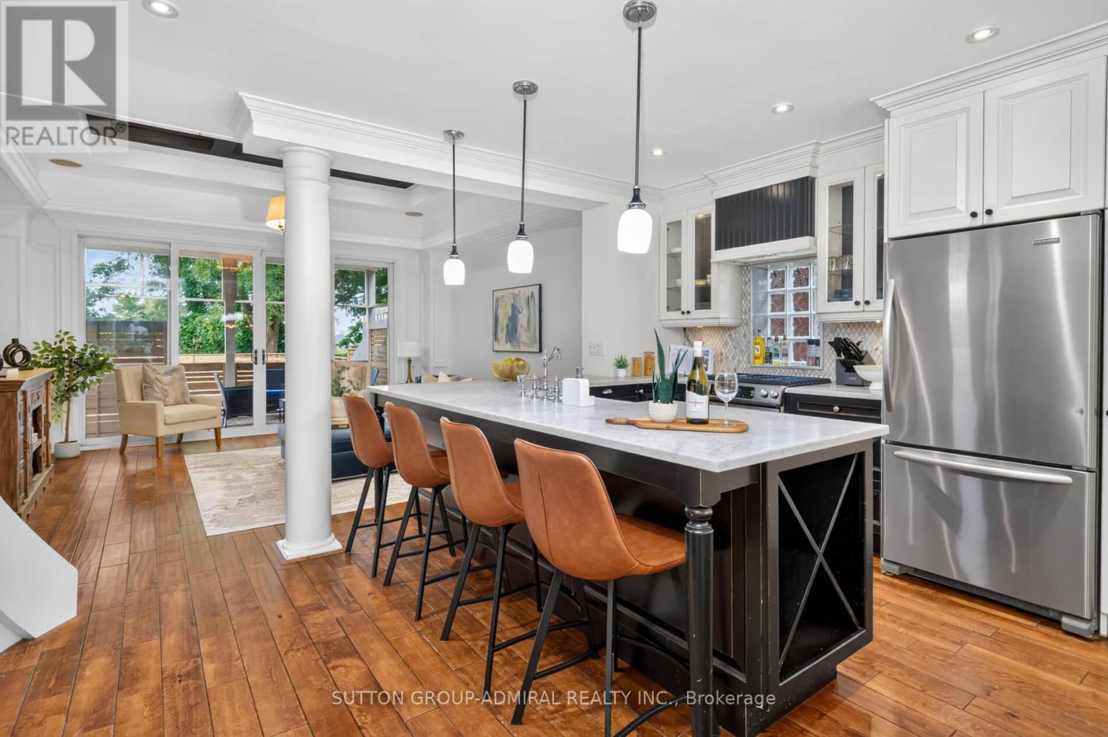 63 Westbury Crescent, Toronto, Ontario  M6M 1M3 - Photo 6 - W13670572