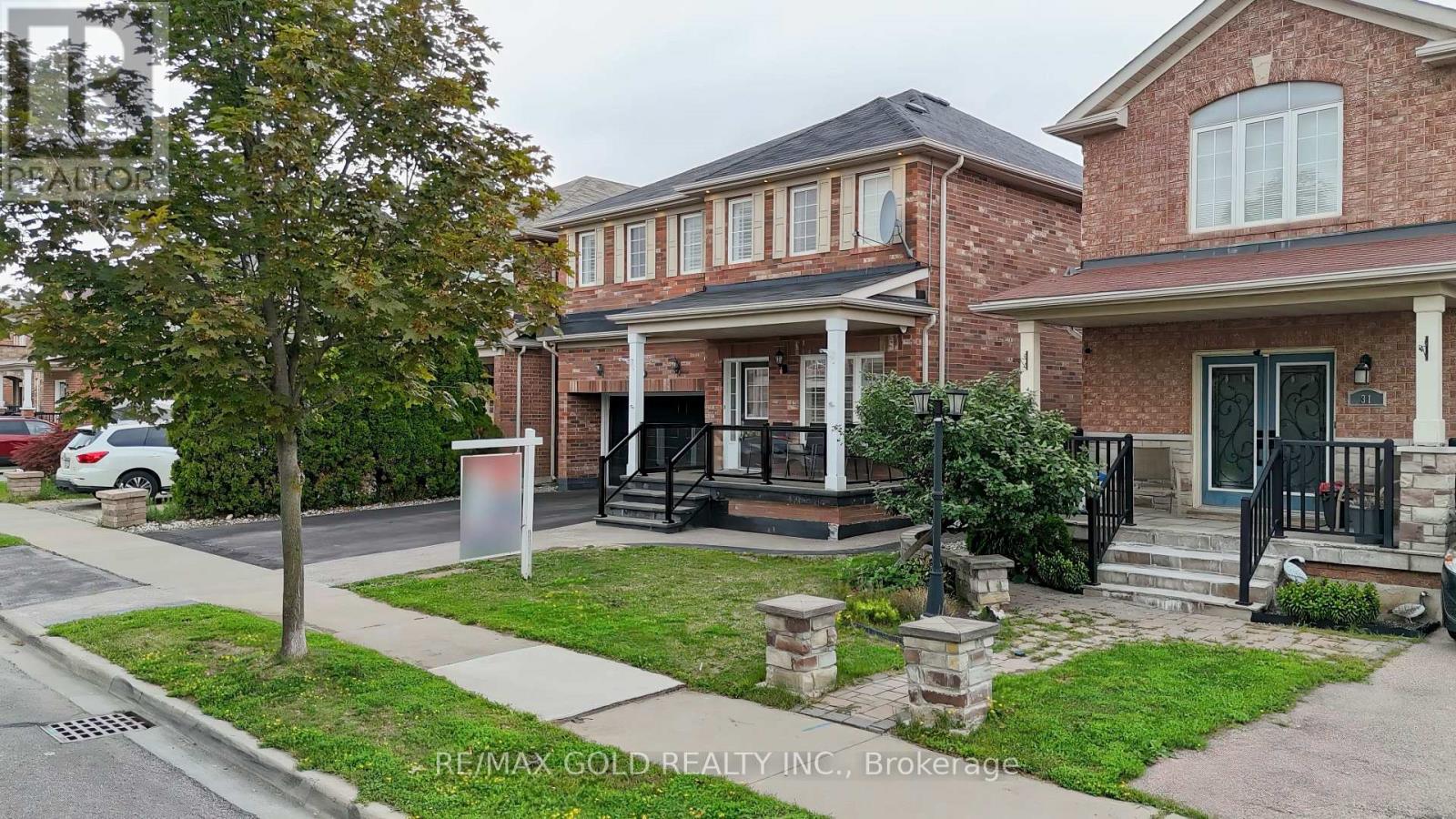 29 Abbotsbury Drive, Brampton, Ontario  L6X 0S4 - Photo 4 - W13670648