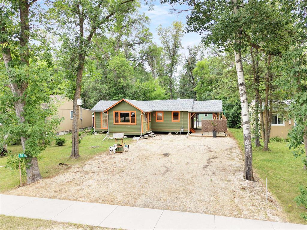 20106 First (Pr 519) Avenue, Gimli Rm, Manitoba  R0C 2W0 - Photo 1 - 202620252