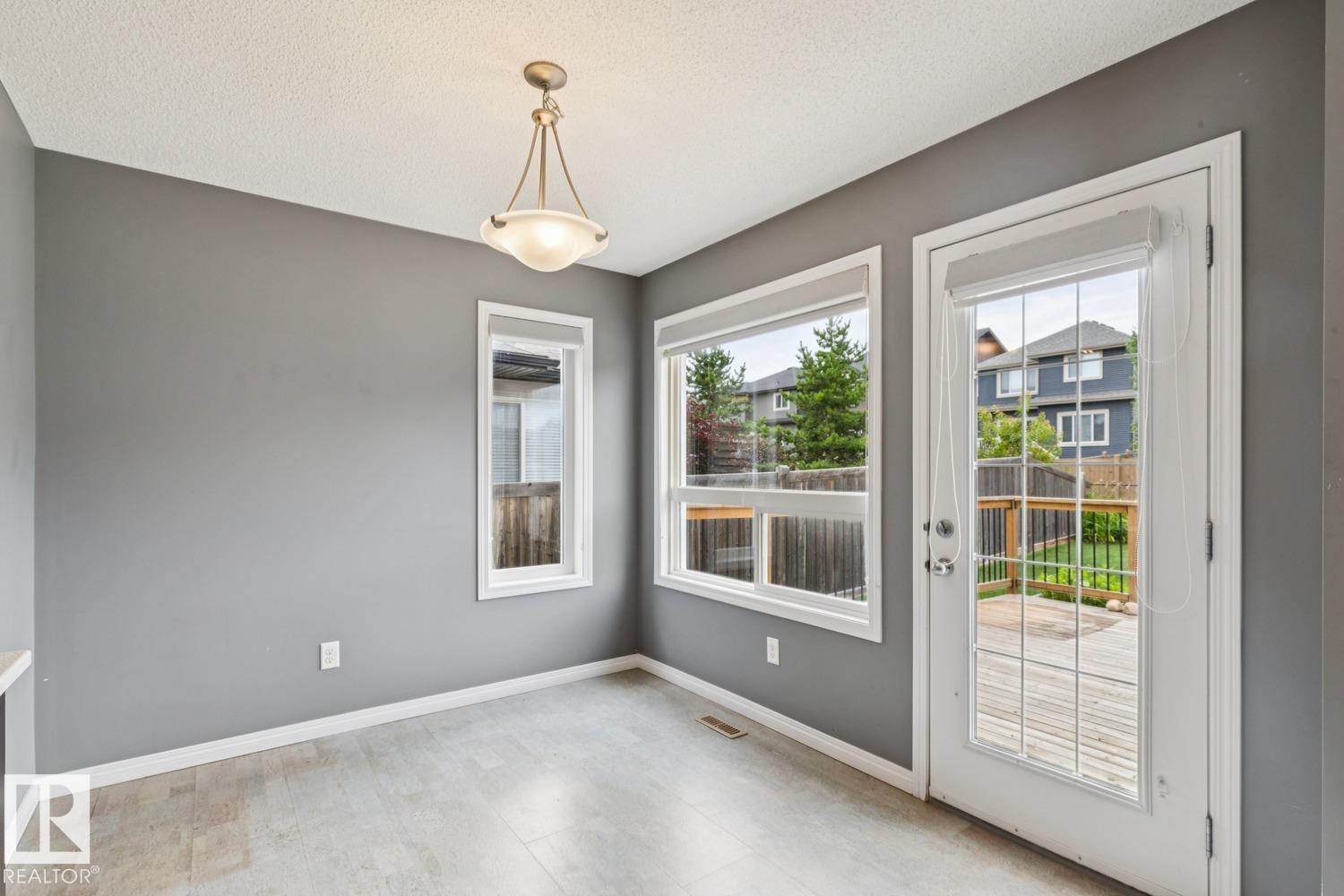 5935 18 Av Sw, Edmonton, Alberta  T6X 0W4 - Photo 11 - E4503530