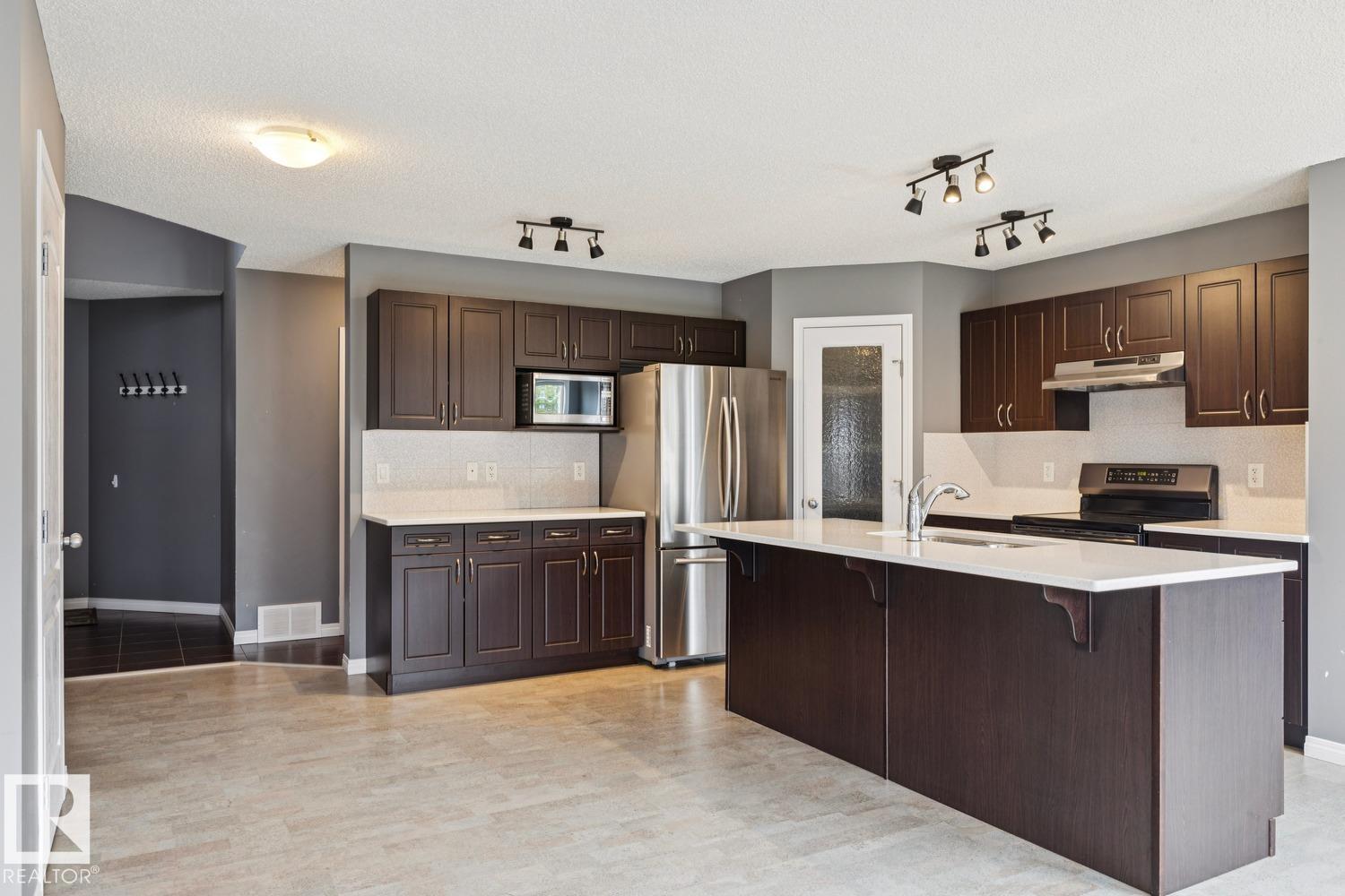 5935 18 Av Sw, Edmonton, Alberta  T6X 0W4 - Photo 13 - E4503530
