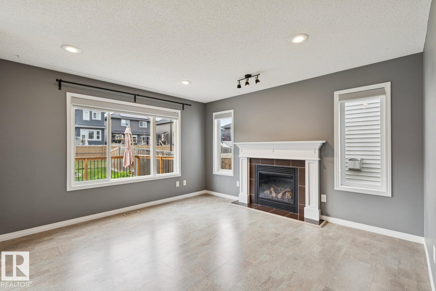 5935 18 Av Sw, Edmonton, Alberta  T6X 0W4 - Photo 8 - E4503530