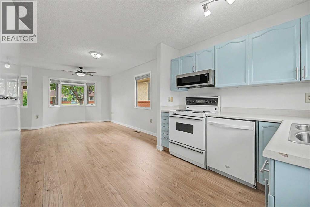 2640 Dovely Court SE, Calgary, Alberta  T2B 3G6 - Photo 12 - A2336834