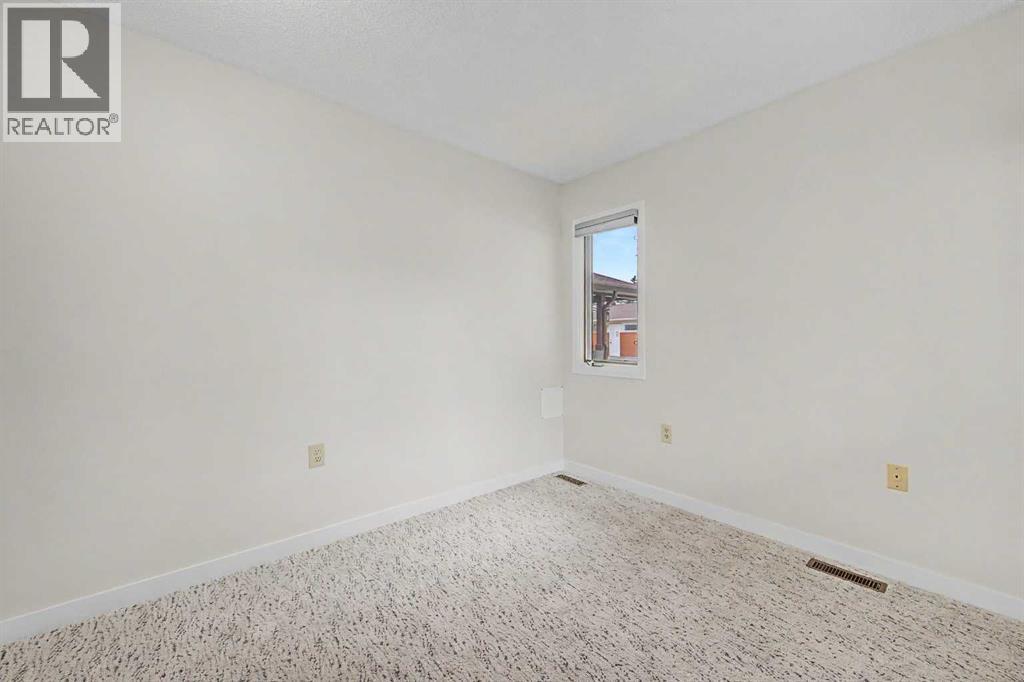 2640 Dovely Court SE, Calgary, Alberta  T2B 3G6 - Photo 22 - A2336834