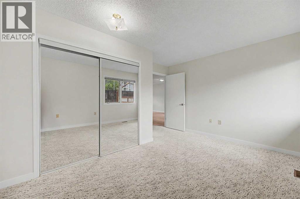 2640 Dovely Court SE, Calgary, Alberta  T2B 3G6 - Photo 15 - A2336834