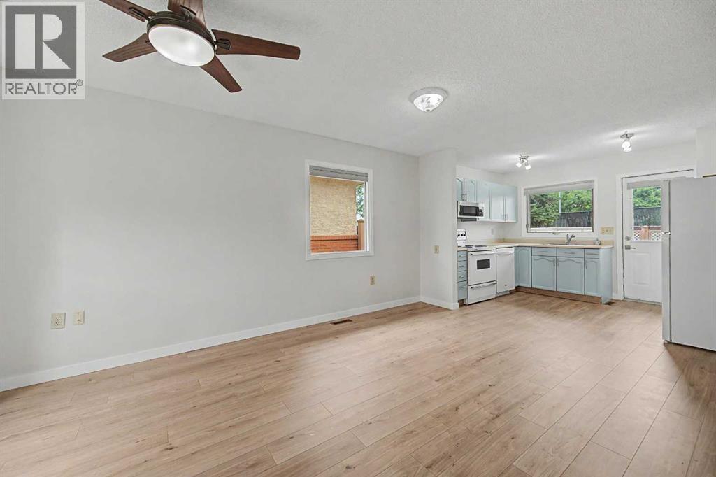 2640 Dovely Court SE, Calgary, Alberta  T2B 3G6 - Photo 7 - A2336834