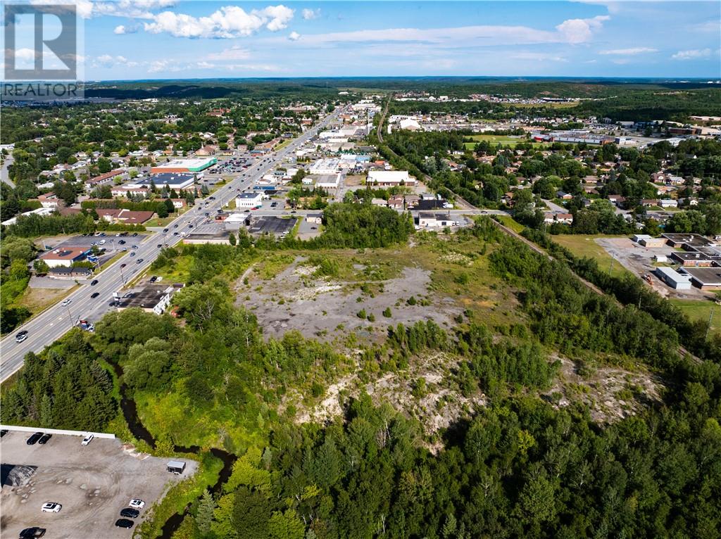 1725 Lasalle Boulevard, Sudbury, Ontario  P3A 1Z8 - Photo 3 - 2129724
