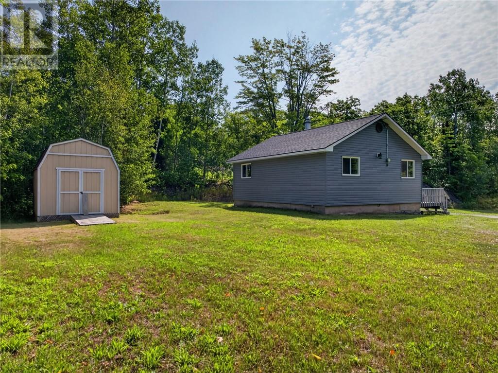 40 Karla Road, Whitefish, Ontario  P0M 3E0 - Photo 5 - 2129788