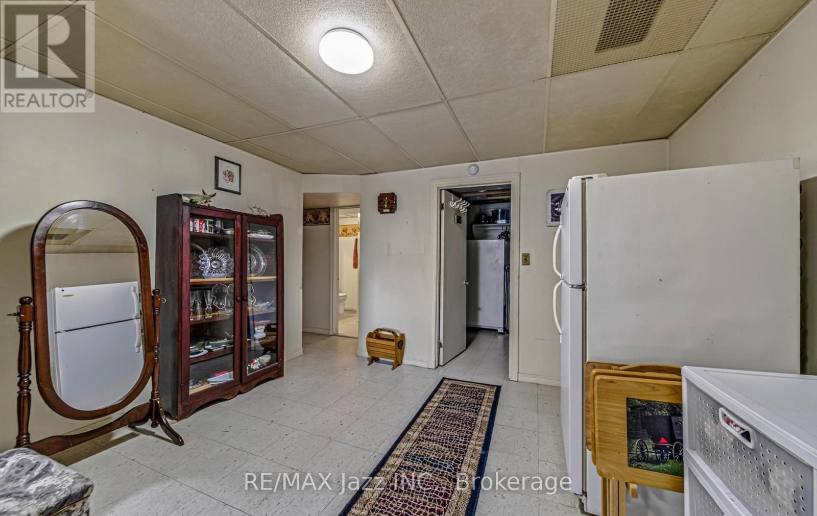 1481 Evangeline Drive, Oshawa, Ontario  L1J 3S8 - Photo 15 - E13670736