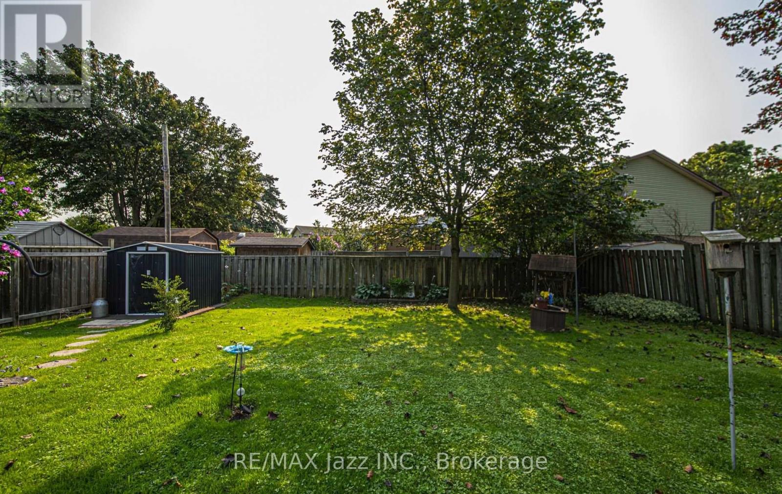1481 Evangeline Drive, Oshawa, Ontario  L1J 3S8 - Photo 20 - E13670736