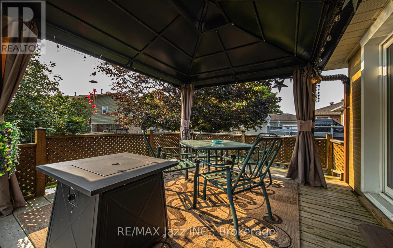 1481 Evangeline Drive, Oshawa, Ontario  L1J 3S8 - Photo 23 - E13670736