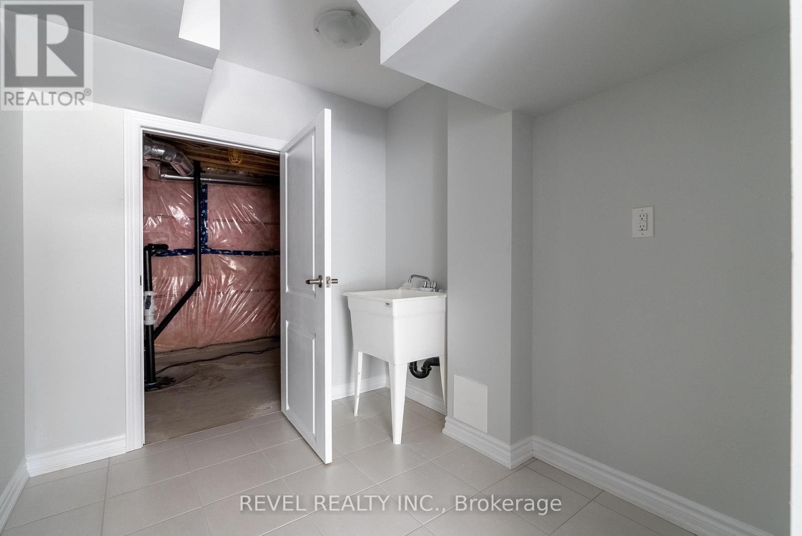 14 Paradise Way, Whitby, Ontario  L1R 0R7 - Photo 41 - E13670920