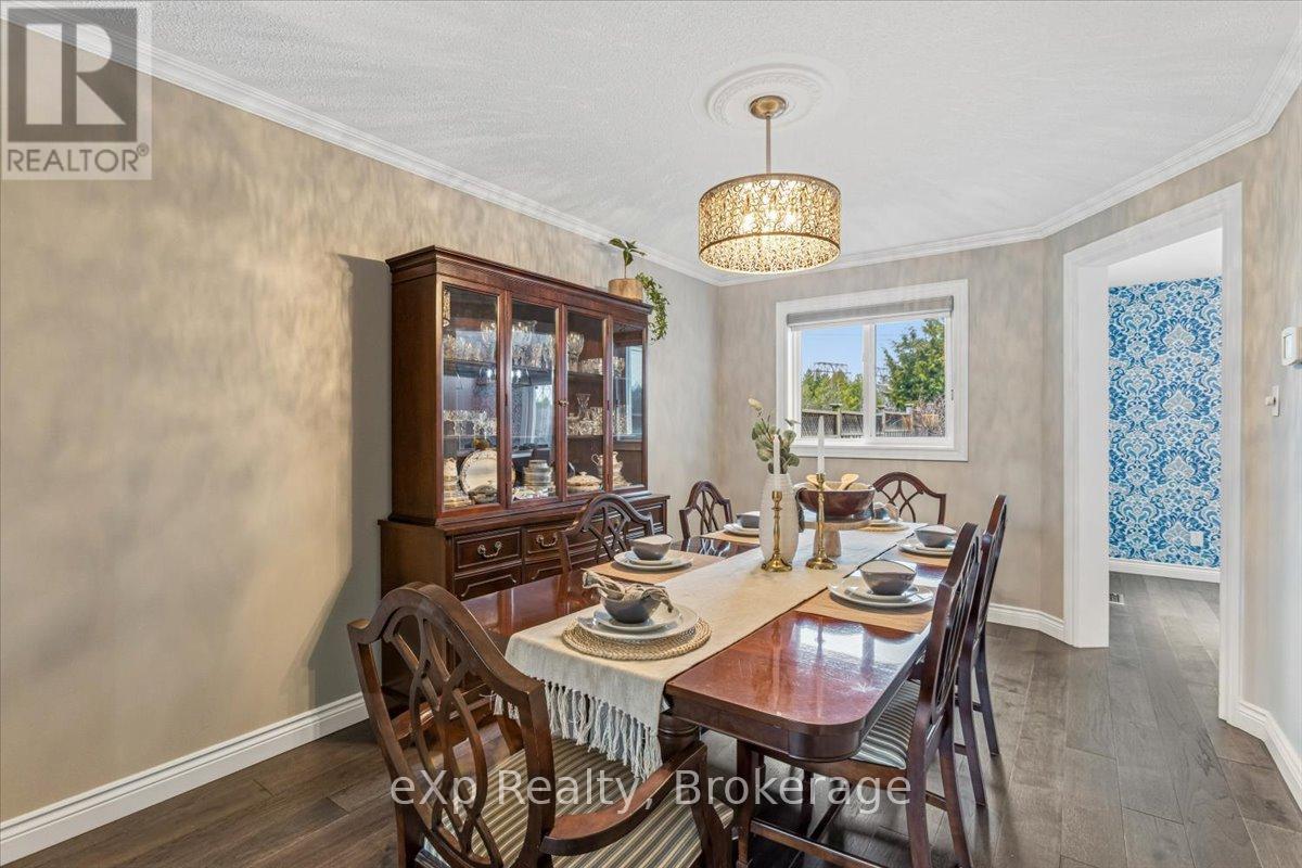 1067 Maury Crescent, Pickering, Ontario L1X 1R4 - Photo 10 - E13670998