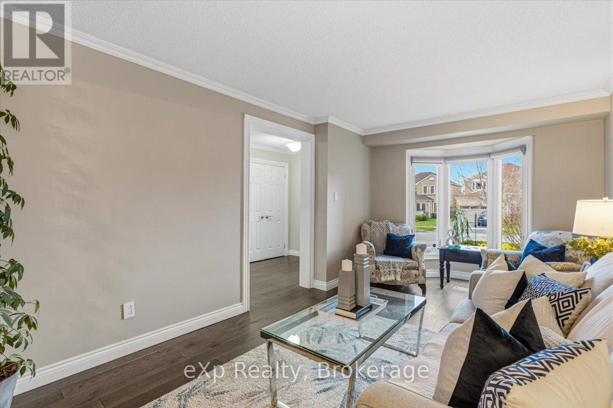 1067 Maury Crescent, Pickering, Ontario L1X 1R4 - Photo 7 - E13670998
