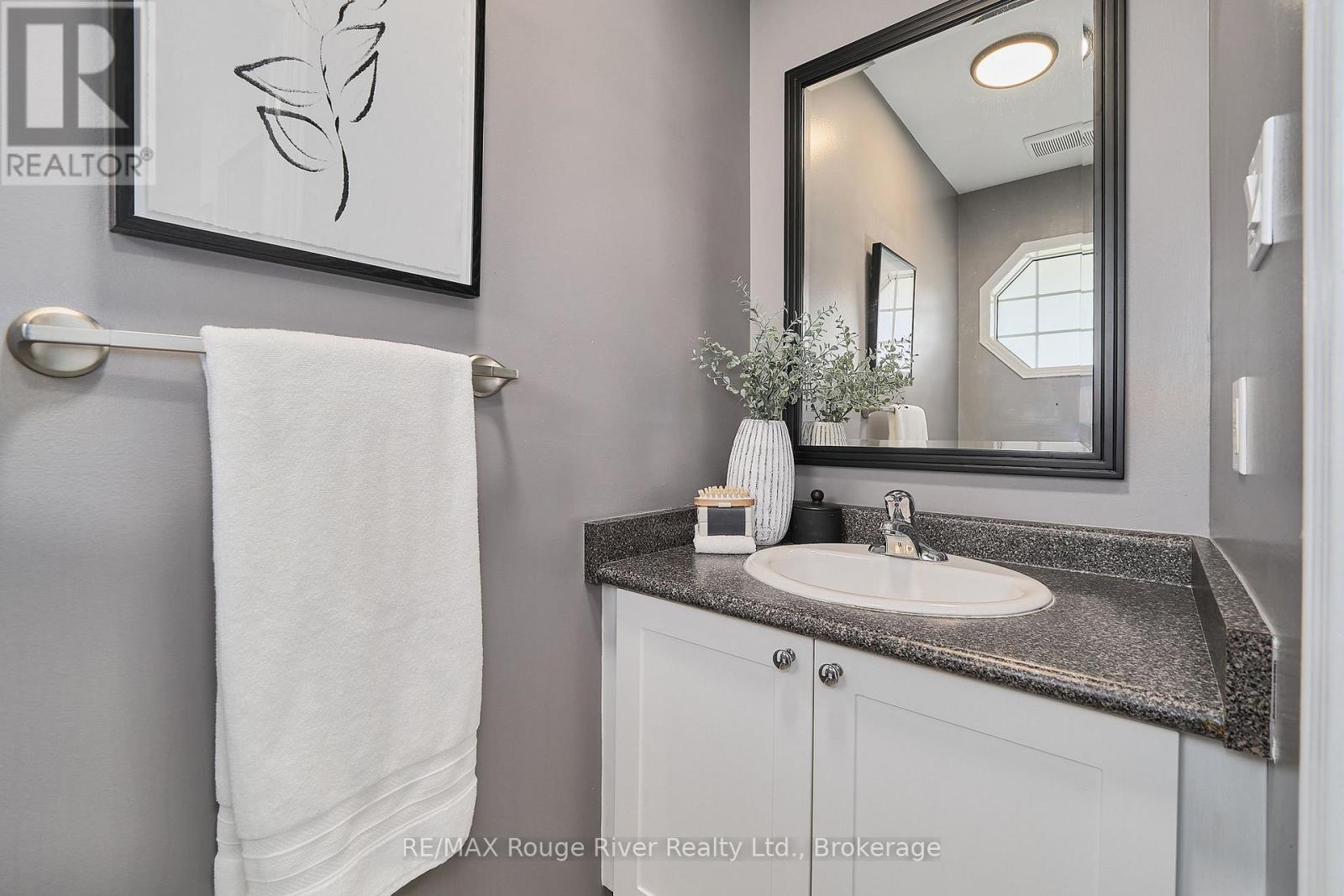 112 Bannister Street, Clarington, Ontario  L1C 5L9 - Photo 7 - E13671058