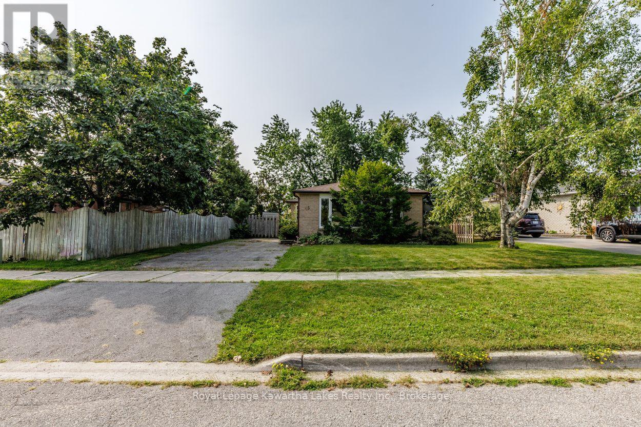 45 Sinclair Street, Kawartha Lakes, Ontario  K9V 5L6 - Photo 2 - X13670720