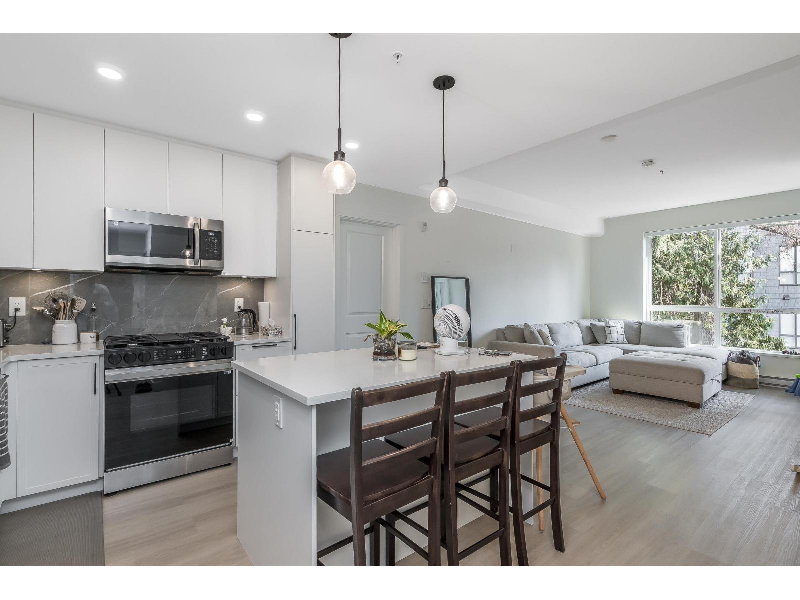 414 3438 146A STREET, Surrey, British Columbia