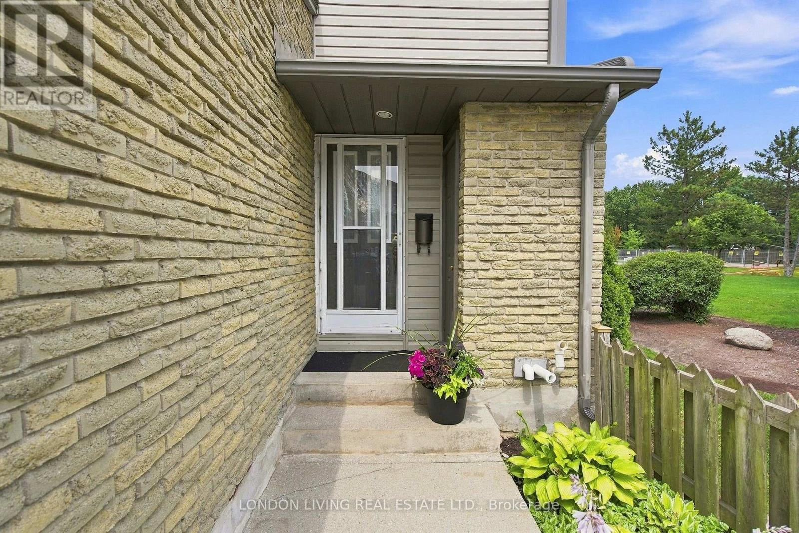 193 Deveron Crescent, London South, Ontario  N5Z 4J7 - Photo 8 - X13670728