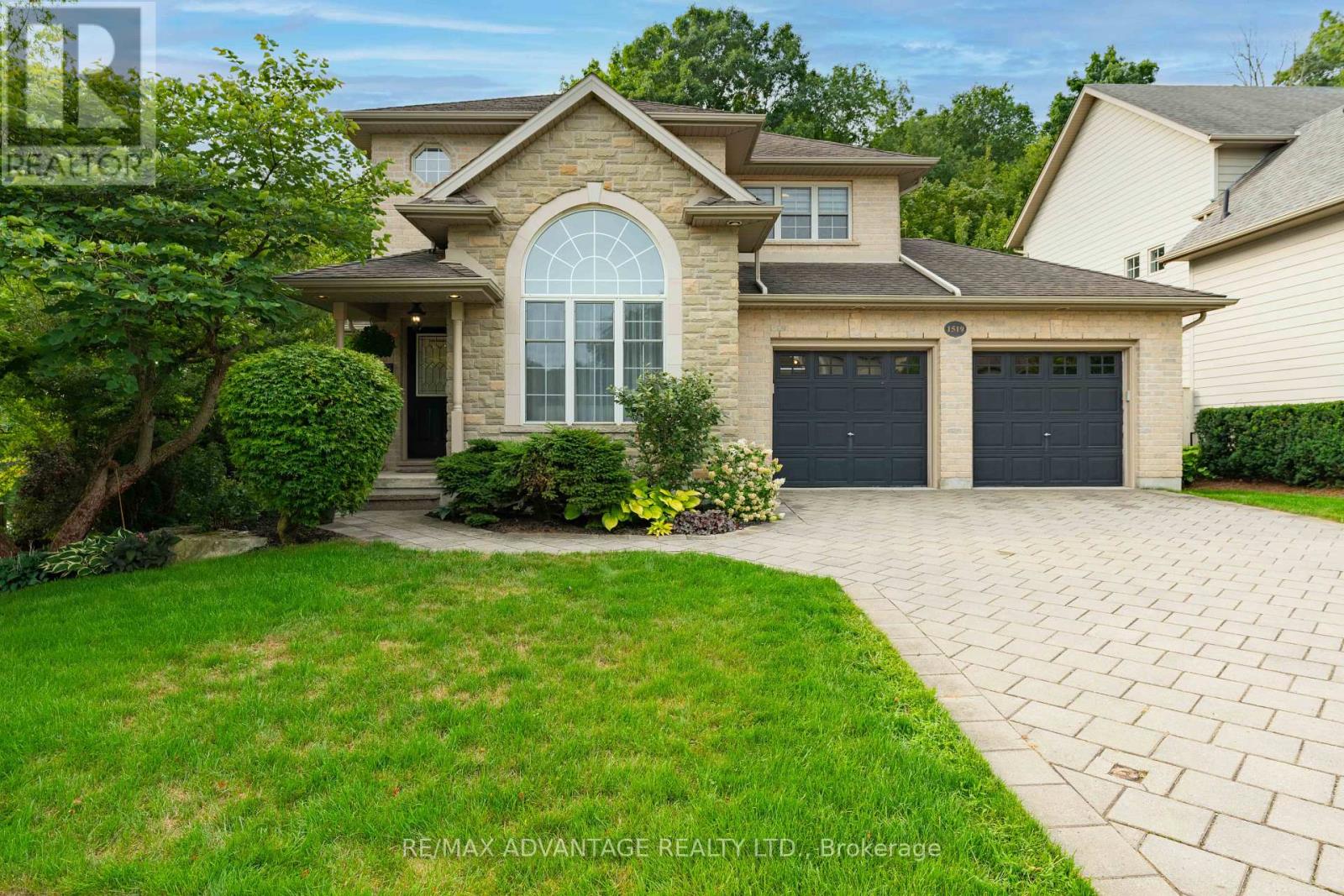 1519 Shore Road, London South, Ontario  N6K 4Z5 - Photo 2 - X13670966